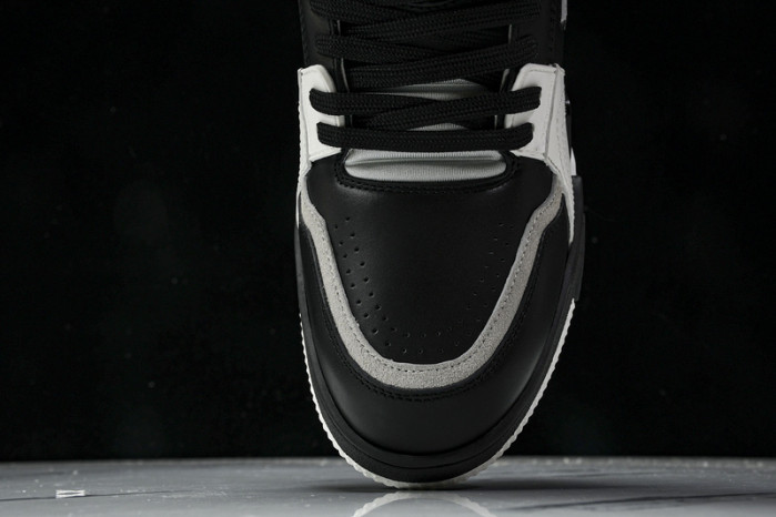 L&V SNEAKERS