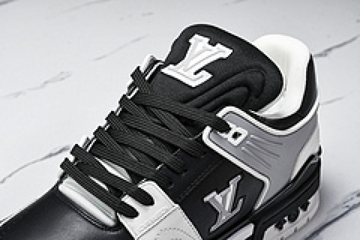 L&V SNEAKERS