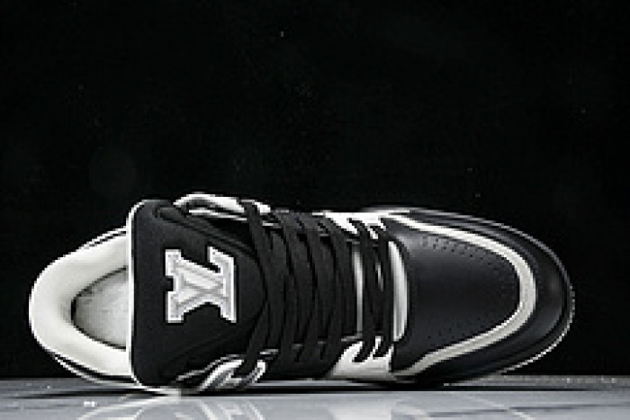 L&V SNEAKERS