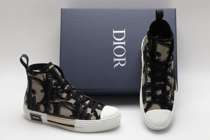 DI*O*R B23 PANKICK