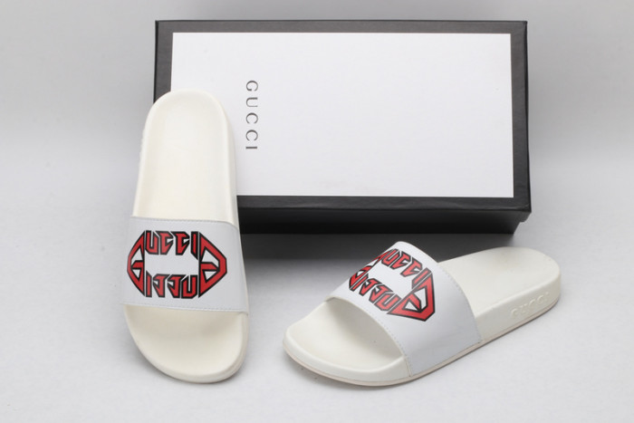 G DESIGNER SLIPPERS