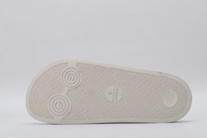 G DESIGNER SLIPPERS
