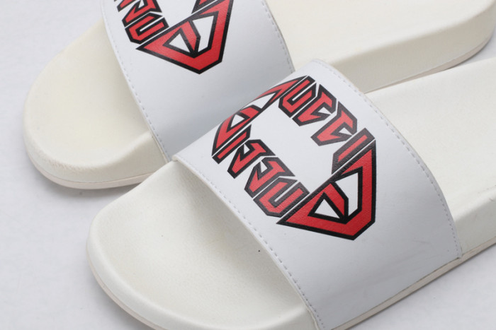 G DESIGNER SLIPPERS