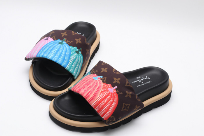 L&V SLIPPERS