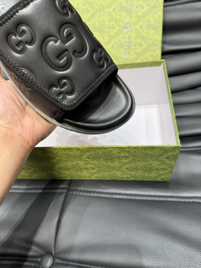 G DESIGNER SLIPPERS
