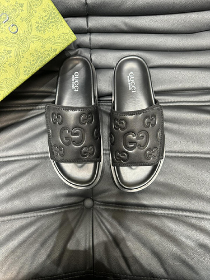 G DESIGNER SLIPPERS
