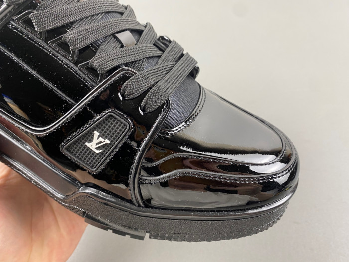 L&V SNEAKERS