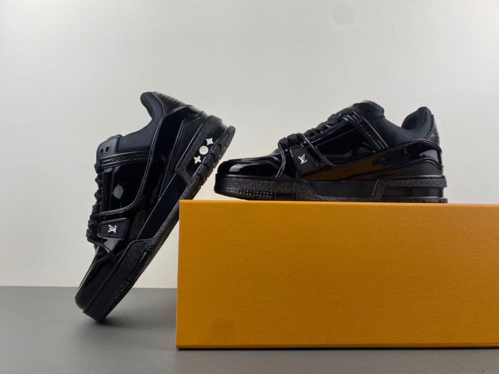 L&V SNEAKERS