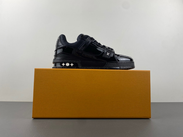 L&V SNEAKERS