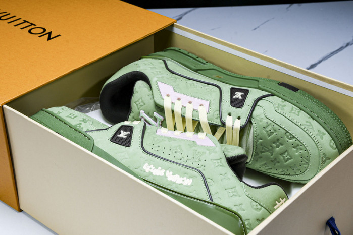 L&V SNEAKERS