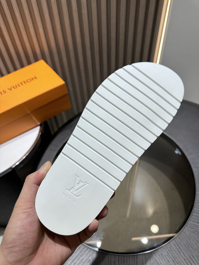 L&V SLIPPERS