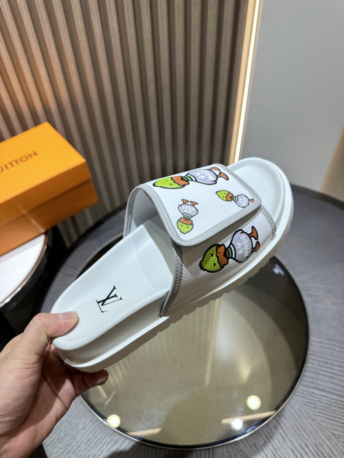 L&V SLIPPERS