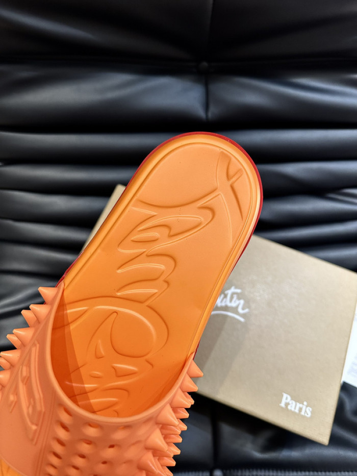 CL SLIPPERS