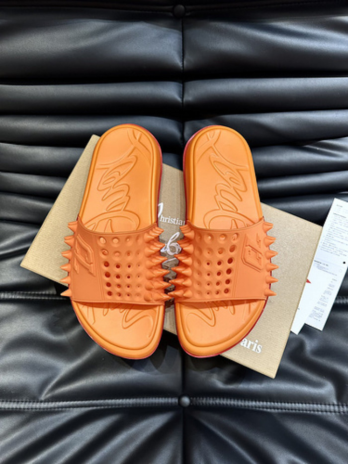 CL SLIPPERS