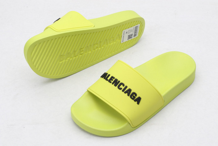 BLEN DESIGNER SLIPPERS