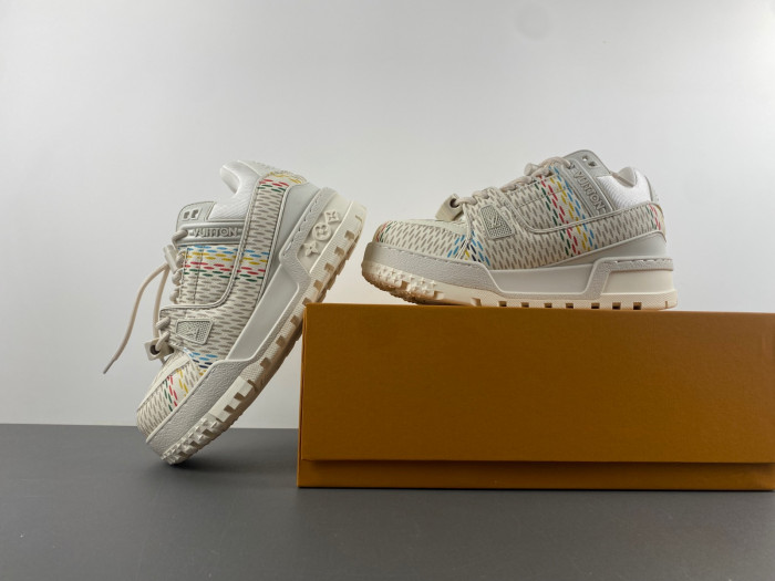 L&V SNEAKERS