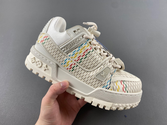 L&V SNEAKERS