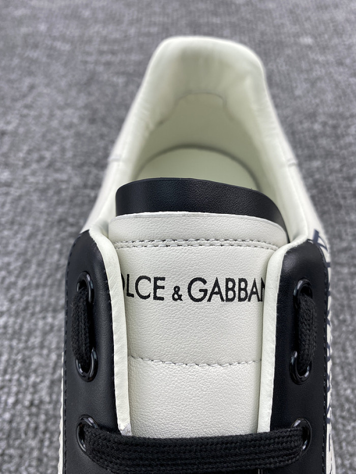 DG sneaker