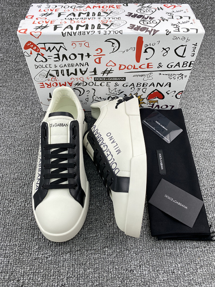 DG sneaker