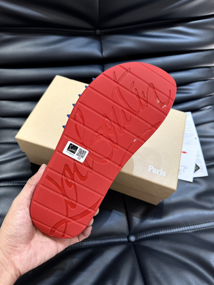 CL SLIPPERS