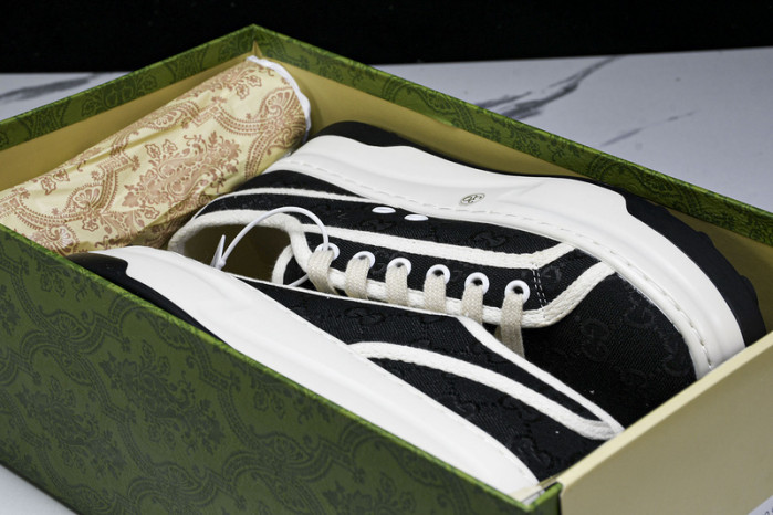 GUCC SNEAKER