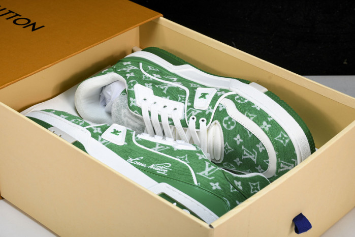 L&V SNEAKERS
