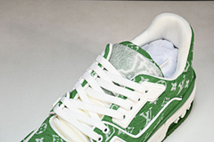 L&V SNEAKERS
