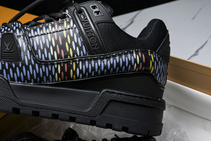 L&V SNEAKERS