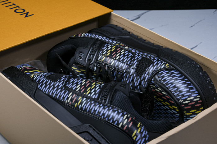 L&V SNEAKERS