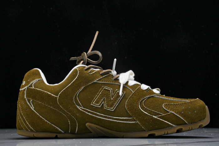 New Balance Mi­u