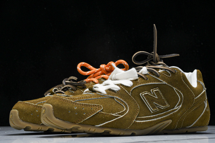 New Balance Mi­u