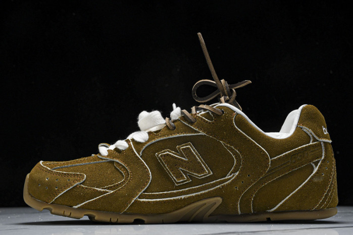 New Balance Mi­u