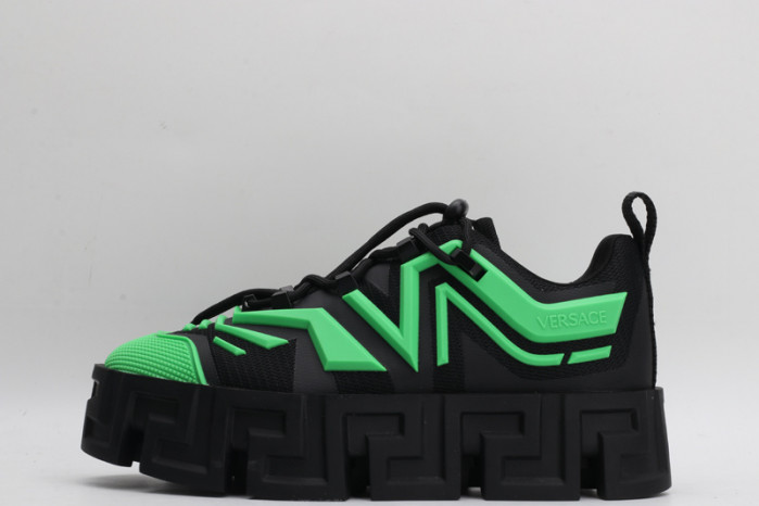VER DESIGNER SNEAKERS
