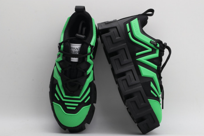 VER DESIGNER SNEAKERS