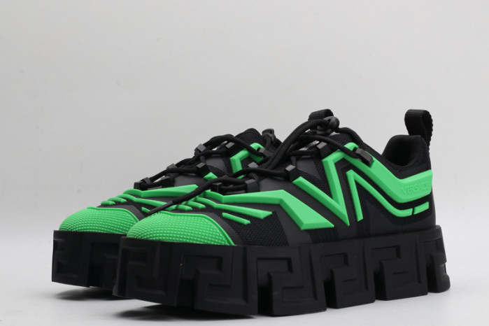 VER DESIGNER SNEAKERS