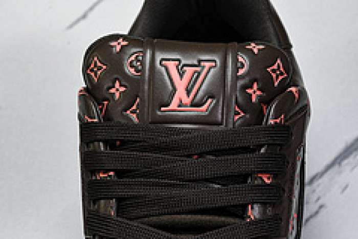 L&V SNEAKERS