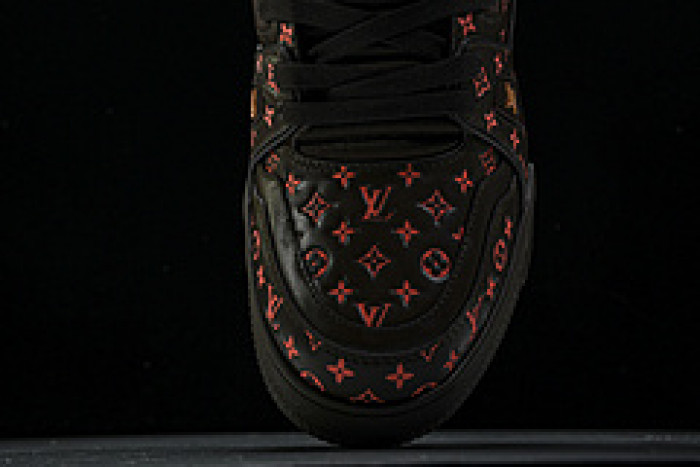L&V SNEAKERS