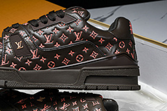 L&V SNEAKERS