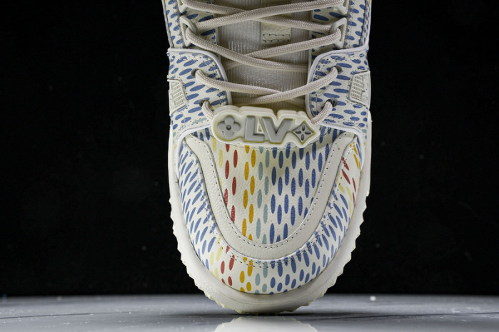 L&V SNEAKERS
