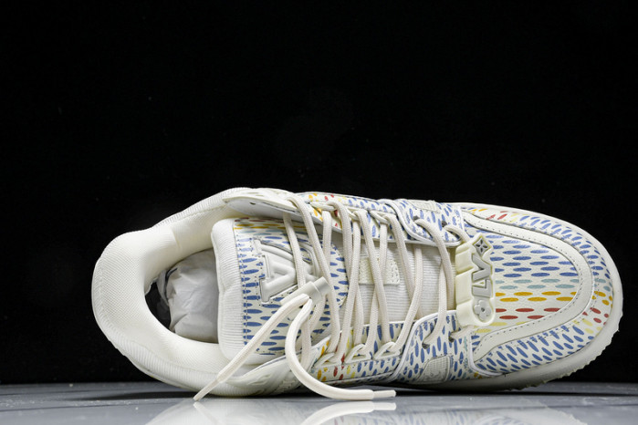 L&V SNEAKERS
