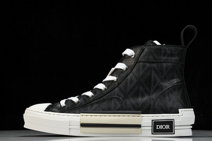 DI*O*R B23 PANKICK