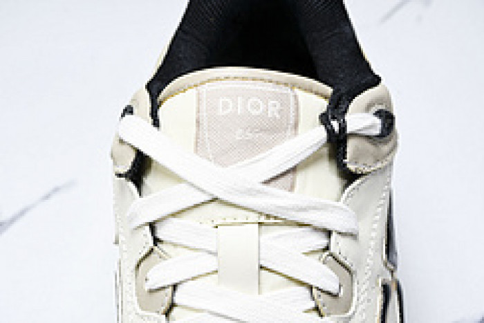 DI*O*R B57 PANKICK