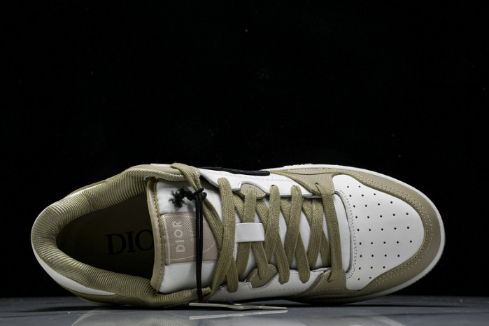DI*O*R B57 PANKICK