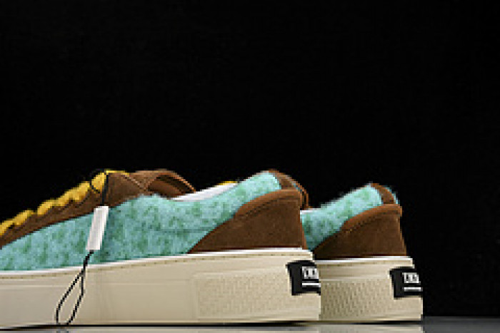 DI*O*R B33 PANKICK
