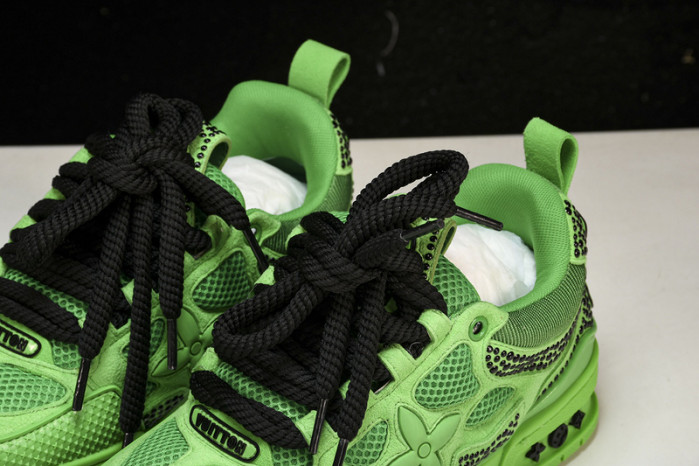 L&V SNEAKERS