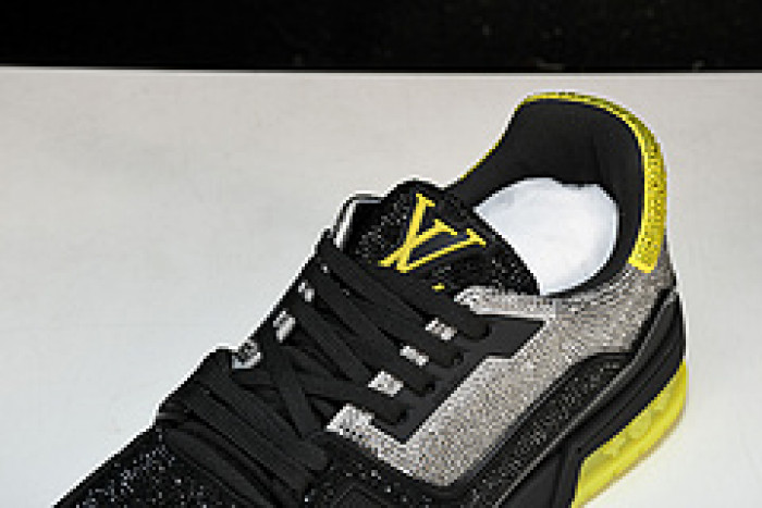 L&V SNEAKERS