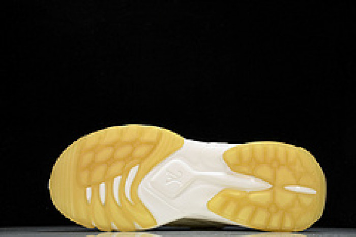 L&V SNEAKERS