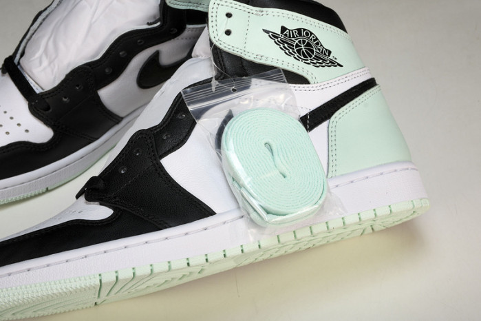Air Jordan 1 Retro High OG NRG 61428 100