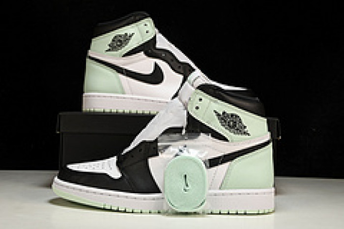 Air Jordan 1 Retro High OG NRG 61428 100