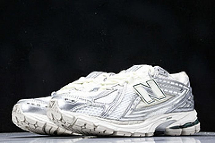 New Balance M1906REE